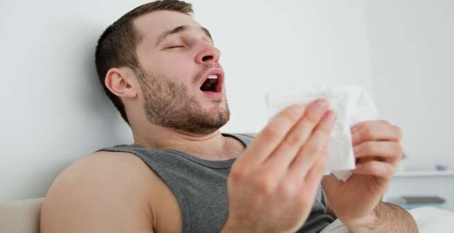 What causes sneezing? 5 possible conditions